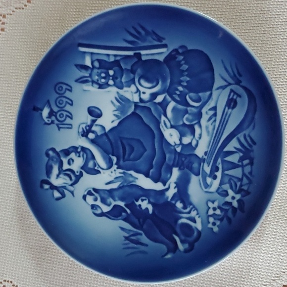 1999 Children's Day Bing & Grondahl Copenhagen Plate - Picture 1 of 4